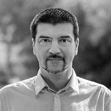 András Juhász András Juhász